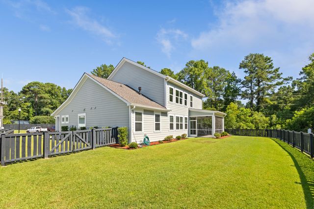 526 Oak View Way, Summerville, SC 29483
