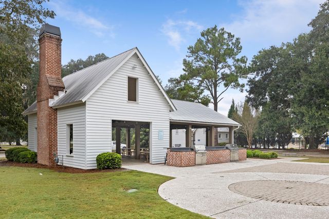 526 Oak View Way, Summerville, SC 29483