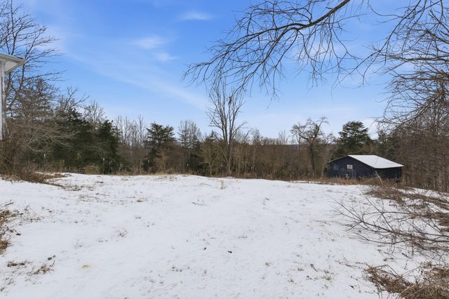 645 Old Fox Road, Irvine, KY 40336