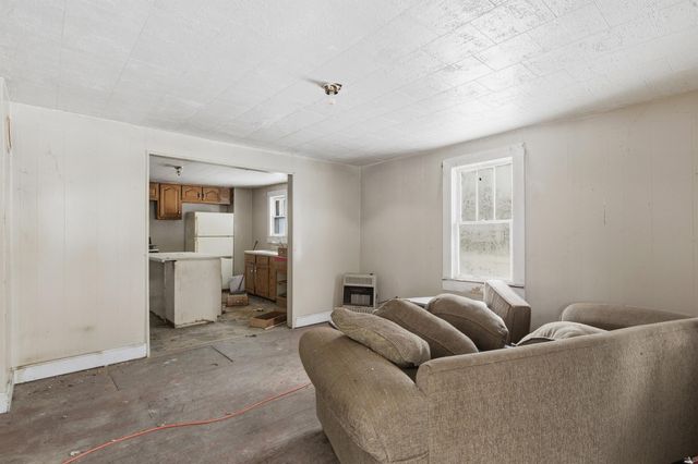 645 Old Fox Road, Irvine, KY 40336