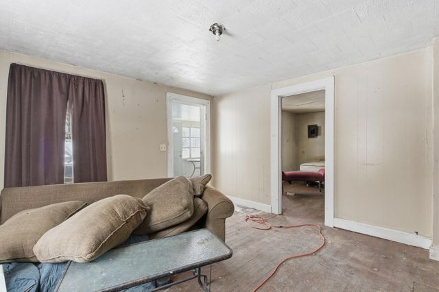 645 Old Fox Road, Irvine, KY 40336