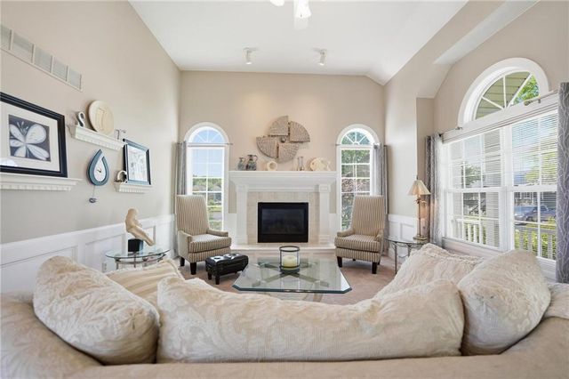 521 SW Graystone Drive, Grain Valley, MO 64029
