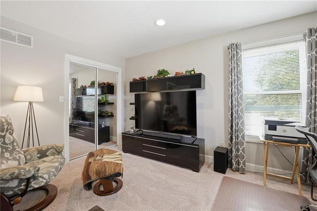 521 SW Graystone Drive, Grain Valley, MO 64029