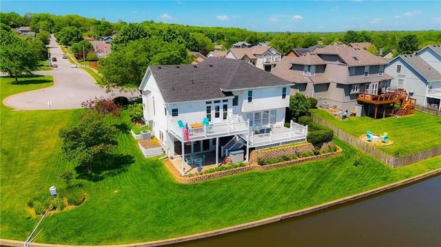 521 SW Graystone Drive, Grain Valley, MO 64029