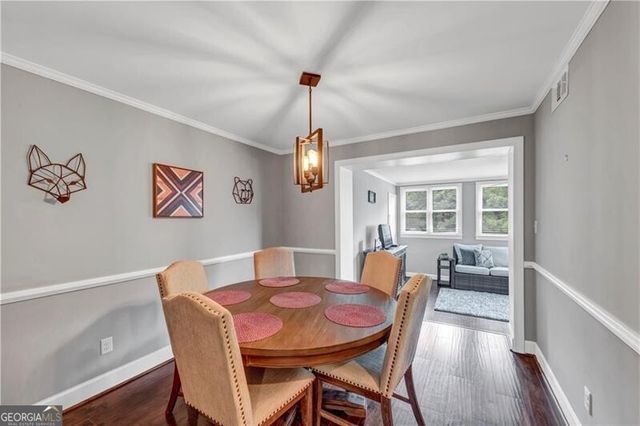 49 La Rue Place NW, Atlanta, GA 30327