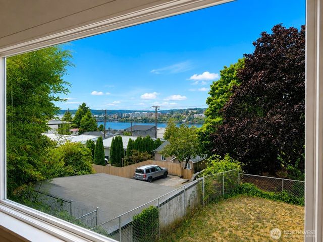 1133 Hayward Avenue, Bremerton, WA 98310