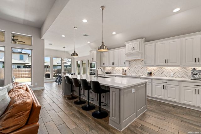 7991 CIBOLO VW, Fair Oaks Ranch, TX 78015