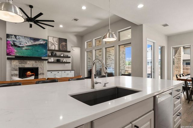 7991 CIBOLO VW, Fair Oaks Ranch, TX 78015