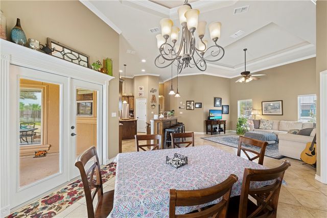 1818 Hosea Ct, Corpus Christi, TX 78418