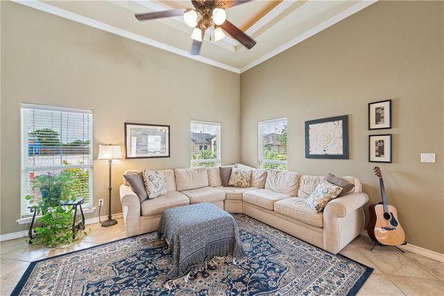 1818 Hosea Ct, Corpus Christi, TX 78418