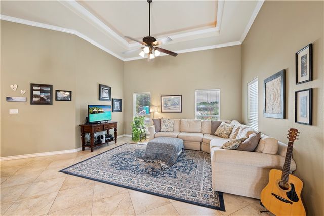 1818 Hosea Ct, Corpus Christi, TX 78418