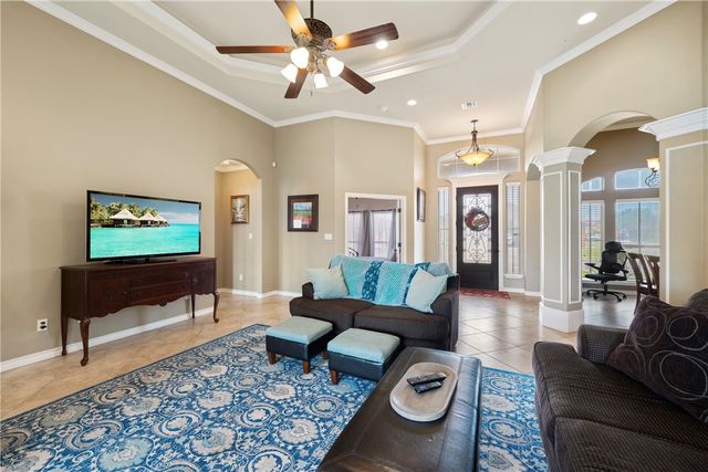 1818 Hosea Ct, Corpus Christi, TX 78418