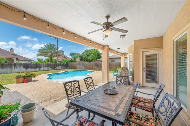 1818 Hosea Ct, Corpus Christi, TX 78418