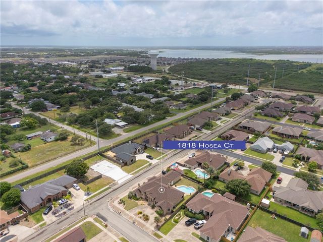 1818 Hosea Ct, Corpus Christi, TX 78418