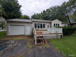 20 Marlo Drive, Belleville, IL 62226