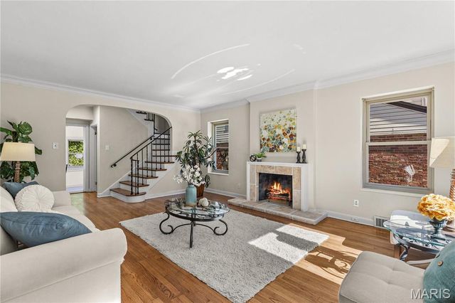 7823 Stanford Avenue, St Louis, MO 63130