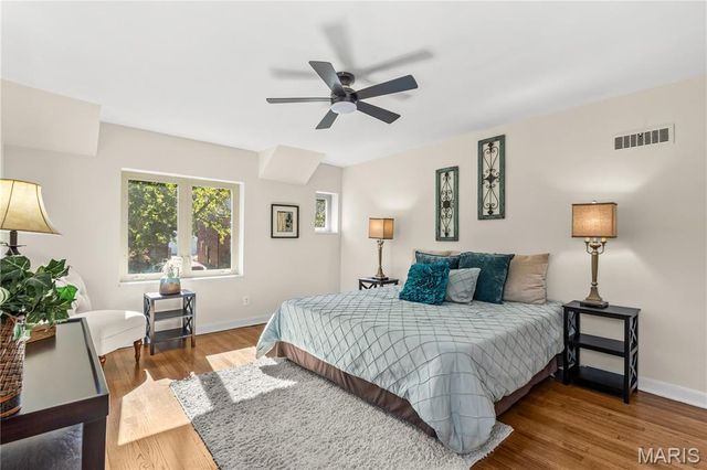 7823 Stanford Avenue, St Louis, MO 63130