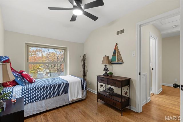 7823 Stanford Avenue, St Louis, MO 63130