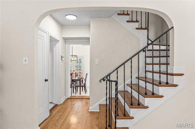 7823 Stanford Avenue, St Louis, MO 63130