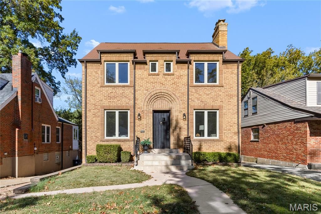 7823 Stanford Avenue, St Louis, MO 63130