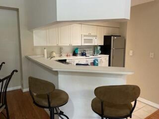 3019 Alcazar Place Apt 102, Palm Beach Gardens, FL 33410
