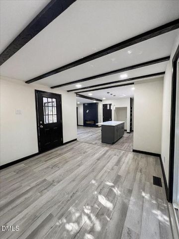 912 E Sanders Street, Four Oaks, NC 27524