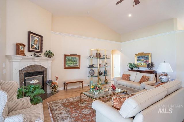 7480 E Grey Lag Dr, Nampa, ID 83687