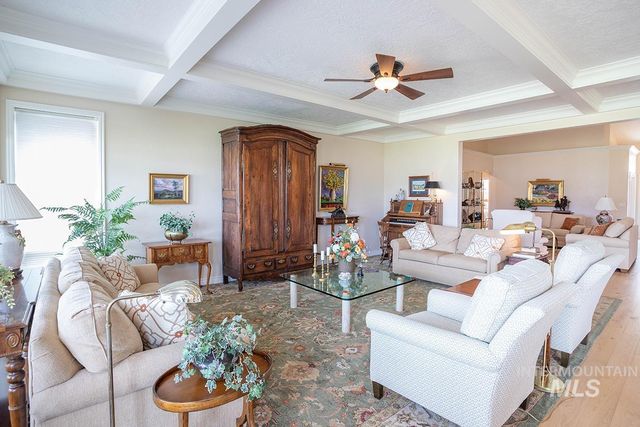 7480 E Grey Lag Dr, Nampa, ID 83687