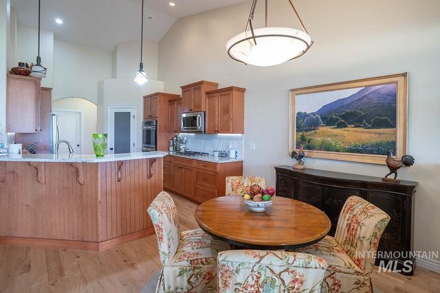 7480 E Grey Lag Dr, Nampa, ID 83687