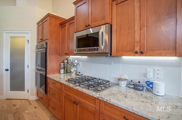 7480 E Grey Lag Dr, Nampa, ID 83687