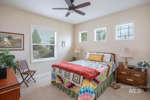 7480 E Grey Lag Dr, Nampa, ID 83687