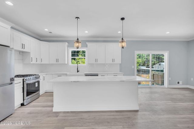 443 Western Boulevard, Bayville, NJ 08721