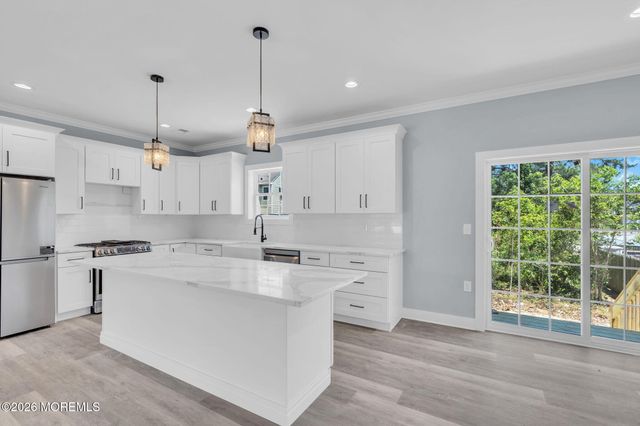 443 Western Boulevard, Bayville, NJ 08721