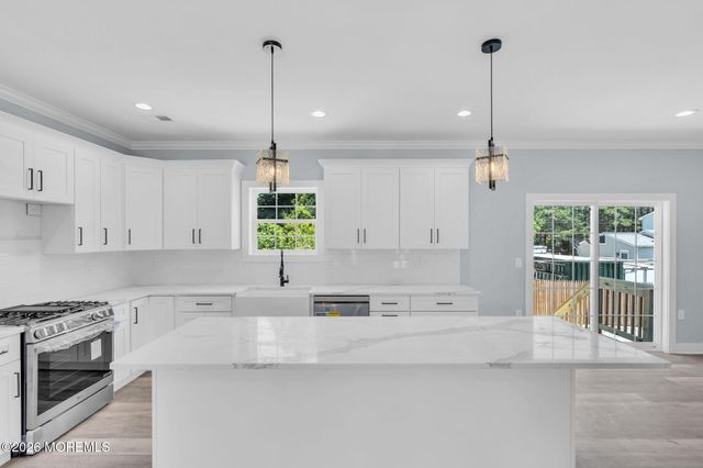 443 Western Boulevard, Bayville, NJ 08721