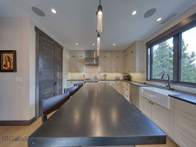 146 Outlook Trail, Big Sky, MT 59716