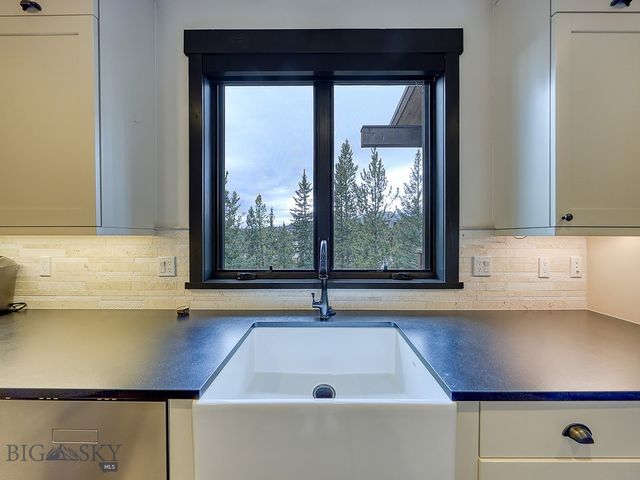 146 Outlook Trail, Big Sky, MT 59716