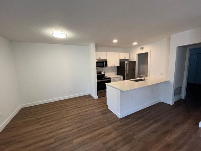4020 Rawlins Street 206, Dallas, TX 75219