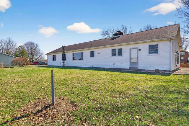 6087 E State Road 218, Walton, IN 46994