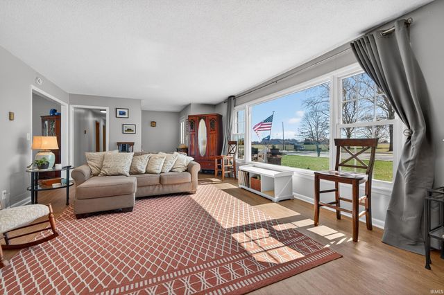 6087 E State Road 218, Walton, IN 46994