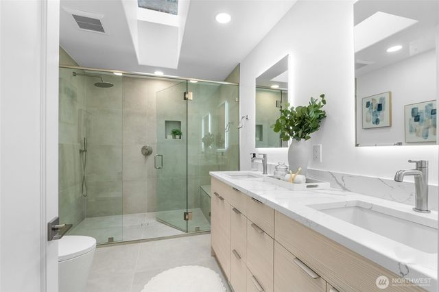 8953 NE 116th Place, Kirkland, WA 98034