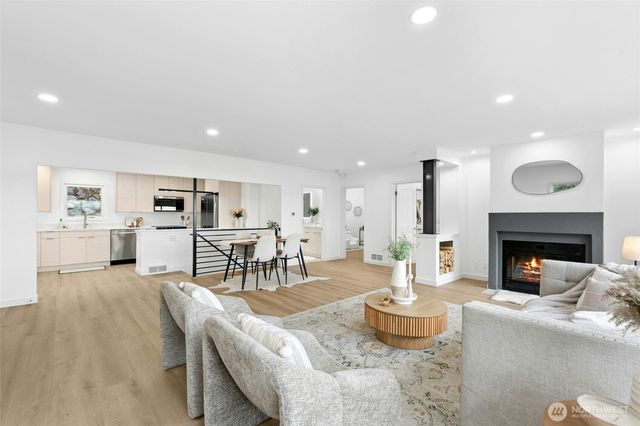 8953 NE 116th Place, Kirkland, WA 98034