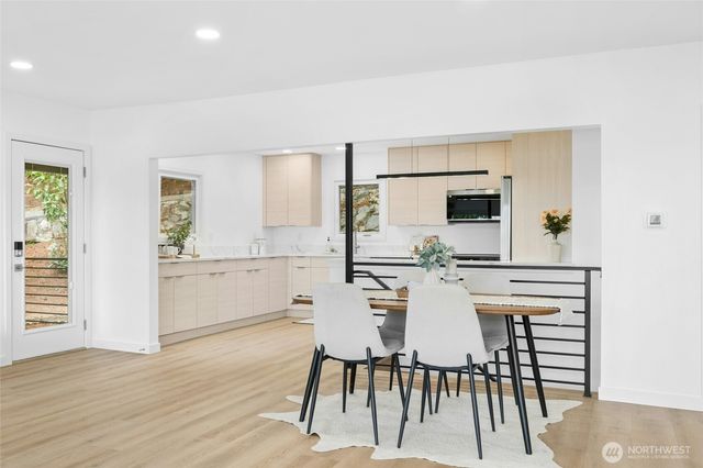 8953 NE 116th Place, Kirkland, WA 98034