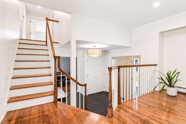 129 Jefferson Avenue, Saint James, NY 11780