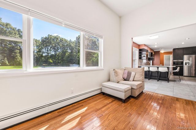 129 Jefferson Avenue, Saint James, NY 11780
