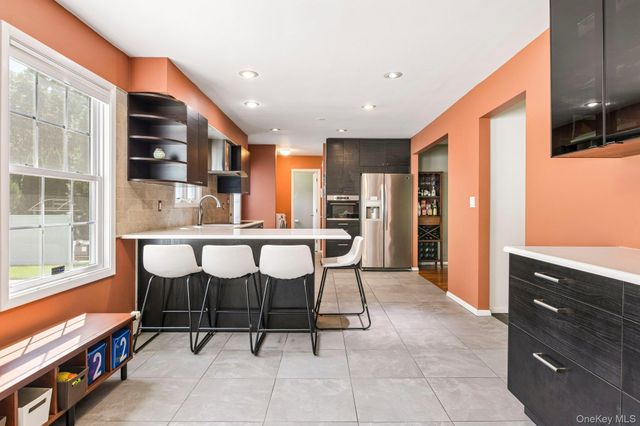 129 Jefferson Avenue, Saint James, NY 11780