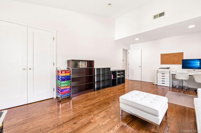 129 Jefferson Avenue, Saint James, NY 11780