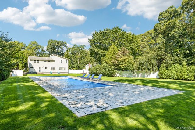 129 Jefferson Avenue, Saint James, NY 11780