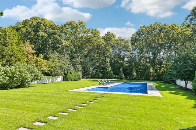 129 Jefferson Avenue, Saint James, NY 11780