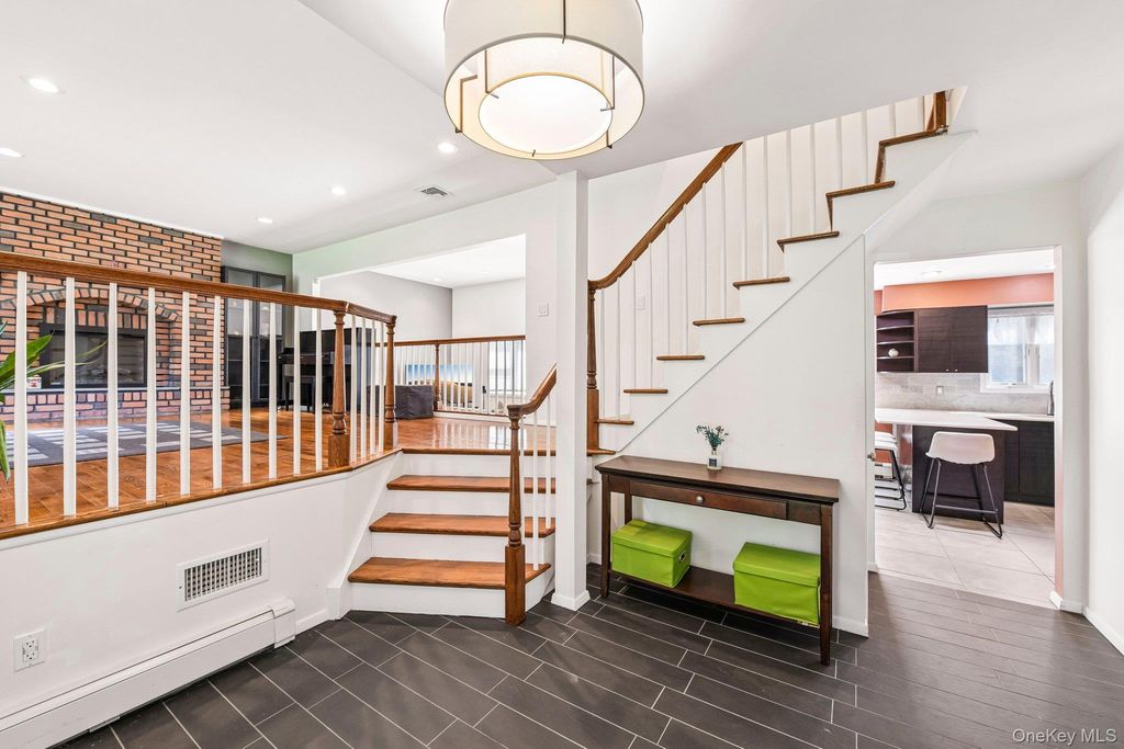 129 Jefferson Avenue, Saint James, NY 11780 — photo 5