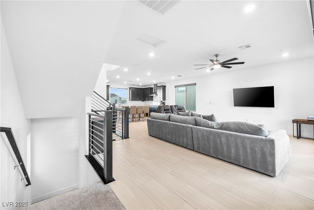 11701 Gentle Birdsong Avenue, Las Vegas, NV 89138